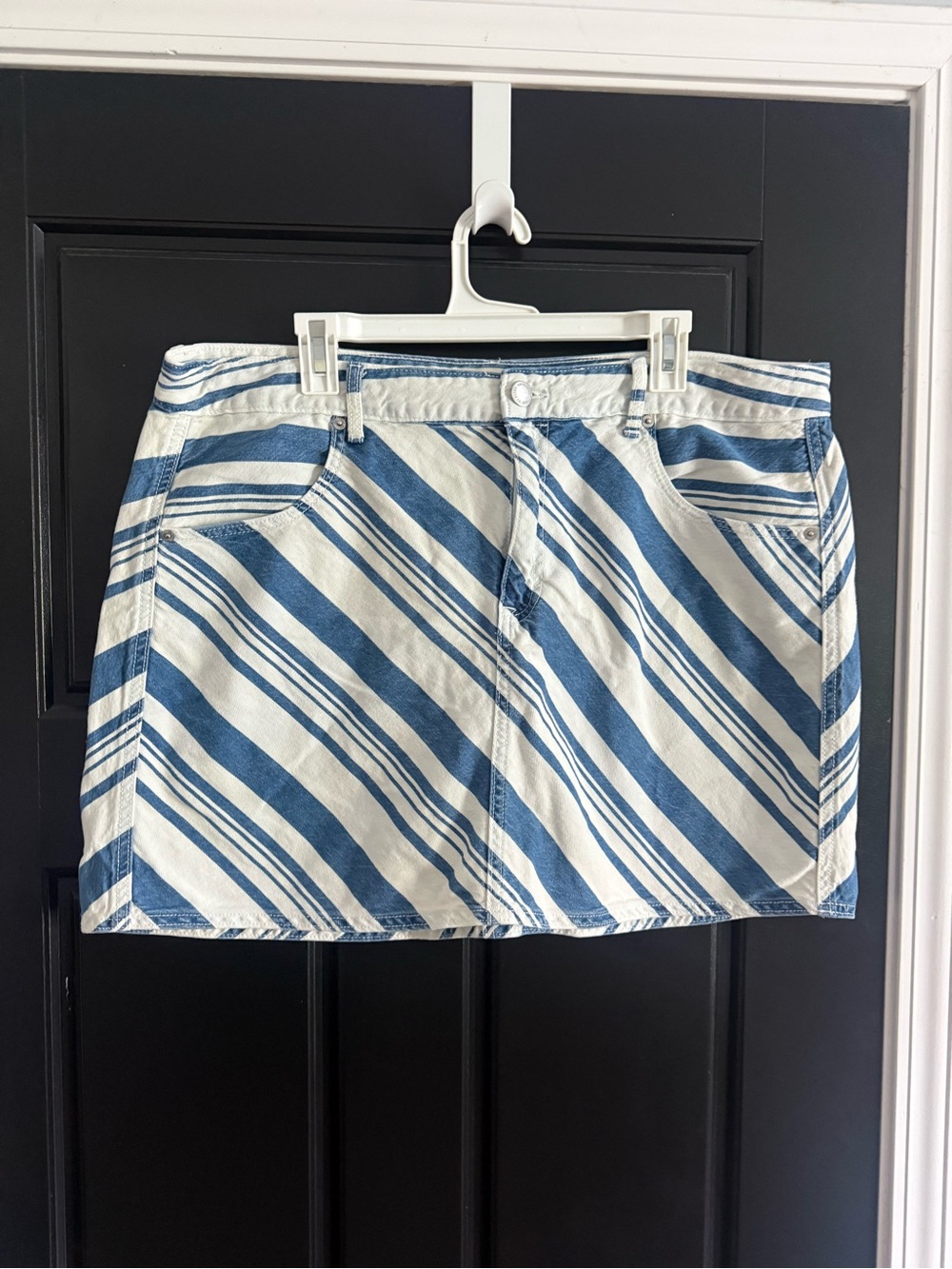 Universal Thread Blue and White Striped Cotton Mini Skirt